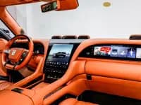 Looking up at the 2023 U8 Luxury Edition — миниатюра 27