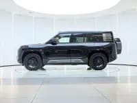 Looking up at the 2023 U8 Luxury Edition — миниатюра 6