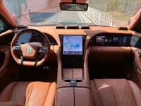 Looking up at the 2023 U8 Luxury Edition — миниатюра 11