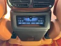 Looking up at the 2023 U8 Luxury Edition — миниатюра 13