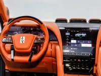 Looking up at the 2023 U8 Luxury Edition — миниатюра 20