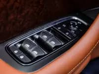 Looking up at the 2023 U8 Luxury Edition — миниатюра 24