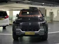 Looking up at the 2023 U8 Luxury Edition — миниатюра 2