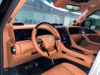 Looking up at the 2023 U8 Luxury Edition — миниатюра 10