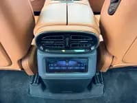 Looking up at the 2023 U8 Luxury Edition — миниатюра 12