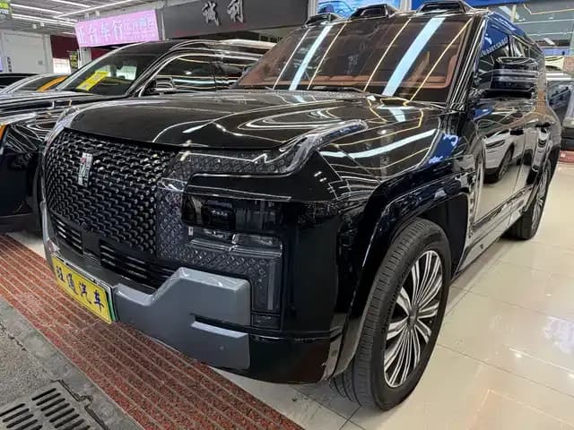 Looking up at the 2023 U8 Luxury Edition