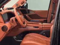 Looking up at the 2023 U8 Luxury Edition — миниатюра 5