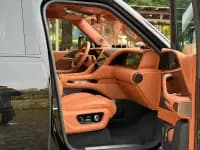 Looking up at the 2023 U8 Luxury Edition — миниатюра 9