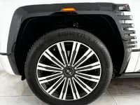 Looking up at the 2023 U8 Luxury Edition — миниатюра 32