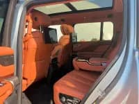 Looking up at the 2023 U8 Luxury Edition — миниатюра 10