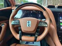 Looking up at the 2023 U8 Luxury Edition — миниатюра 12