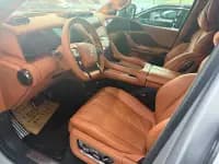 Looking up at the 2023 U8 Luxury Edition — миниатюра 4