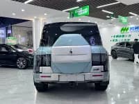 Looking up at the 2023 U8 Luxury Edition — миниатюра 12