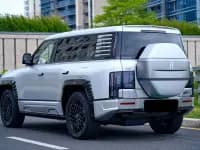 Looking up at the 2023 U8 Luxury Edition — миниатюра 6