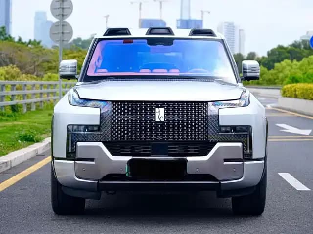 Looking up at the 2023 U8 Luxury Edition