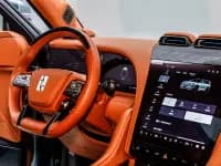 Looking up at the 2023 U8 Luxury Edition — миниатюра 12