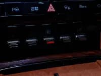 Looking up at the 2023 U8 Luxury Edition — миниатюра 28