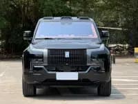 Looking up at the 2023 U8 Luxury Edition — миниатюра 1