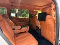 Looking up at the 2023 U8 Luxury Edition — миниатюра 13