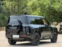 Looking up at the 2023 U8 Luxury Edition — миниатюра 9