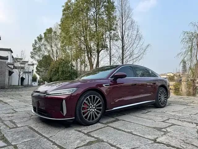 Fengyun A9L 2025 All-Wheel Drive High-Performance Peak Edition